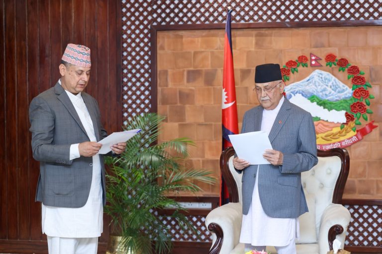 नवनियुक्त त्रिवि उपकुलपति आर्याल को हुन ?